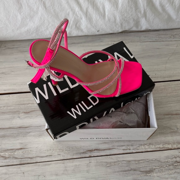 NEW Wild Diva Hot Pink Embelished Strappy heel - Picture 3 of 7
